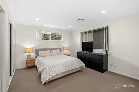 Property photo of 32 Cosme Place Bridgeman Downs QLD 4035