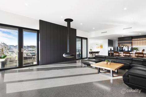 Property photo of 16 Mosman Way Highton VIC 3216