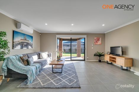 Property photo of 35 Bridgefield Parkway Rockbank VIC 3335