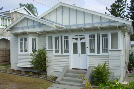 19 Bardsley Ave, Greenslopes, QLD 4120