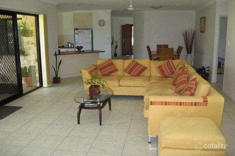 8 Hall St, Elliott Heads, QLD 4670