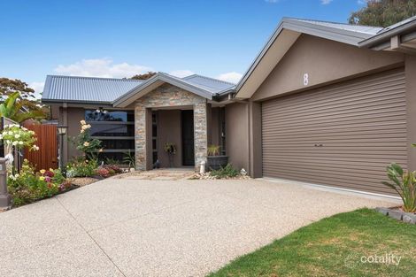 Property photo of 8 Bayside Court Rosebud VIC 3939