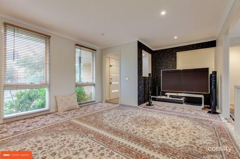 Property photo of 1/14 Castlecrag Close Endeavour Hills VIC 3802