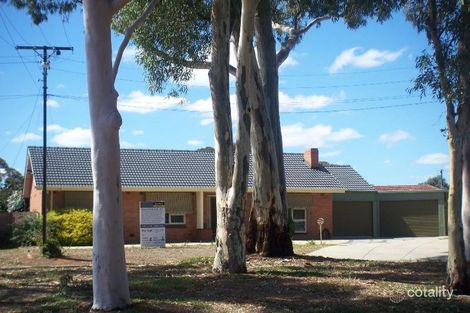 8 Mercedes Ct, Pooraka, SA 5095