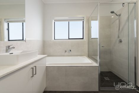 Property photo of 21 Mavi Avenue Melton VIC 3337