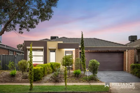 17 Edenvale St, Manor Lakes, VIC 3024