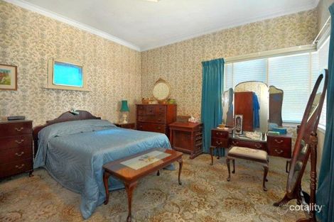 Property photo of 1 Dowling Street Lake Wendouree VIC 3350