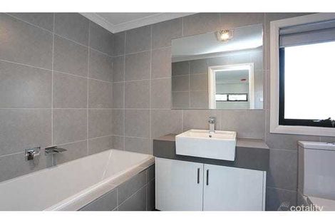 Property photo of 2/445 Canterbury Road Vermont VIC 3133