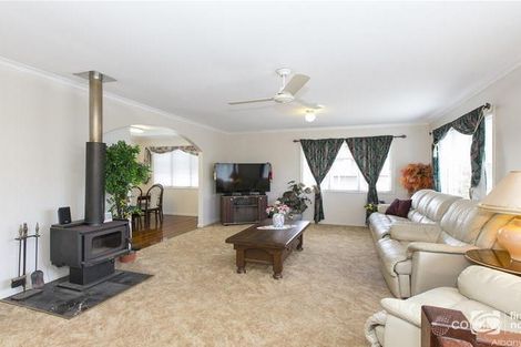 Property photo of 8 Heatherlea Street Brendale QLD 4500