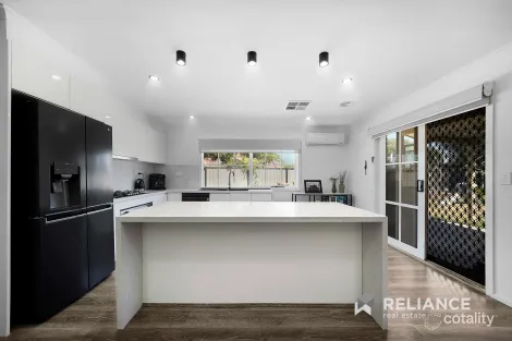 Property photo of 6 Tudor Court Hoppers Crossing VIC 3029