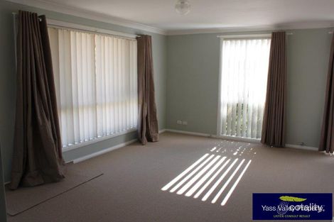 Property photo of 4/13 Walker Place Yass NSW 2582