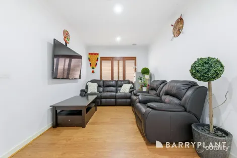 Property photo of 13 Jianni Way Berwick VIC 3806