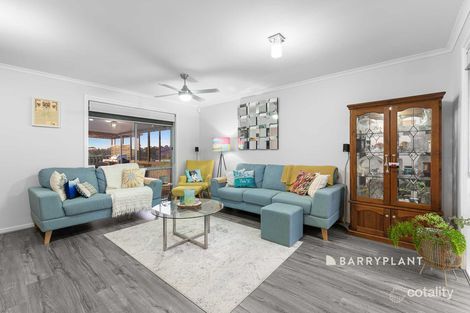Property photo of 51 Kurrajong Road Narre Warren VIC 3805