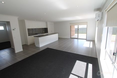 16 Pengelly Rd, Lucas, VIC 3350