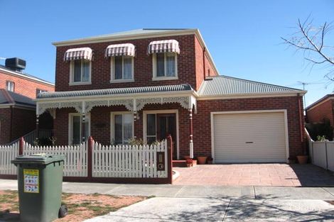 14 Jacaranda Pl, Craigieburn, VIC 3064