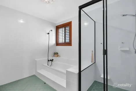Property photo of 12 Rabaul Avenue Runaway Bay QLD 4216