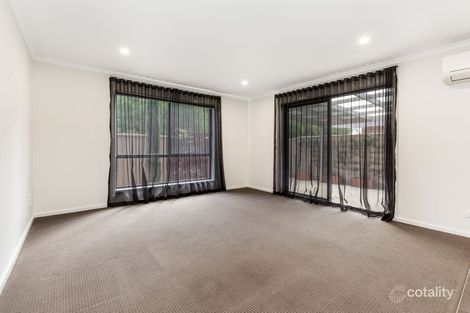 Property photo of 2/11 Carrington Close White Hills VIC 3550
