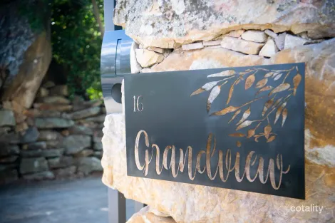 Property photo of 16 Grandview Parade Hill Top NSW 2575