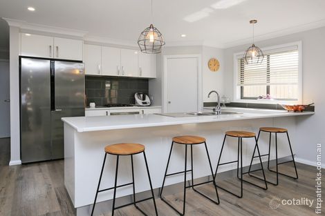 Property photo of 2 Flack Crescent Boorooma NSW 2650