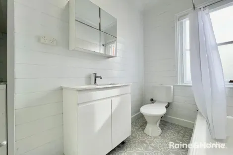 Property photo of 2/58 Keppel Street Bathurst NSW 2795