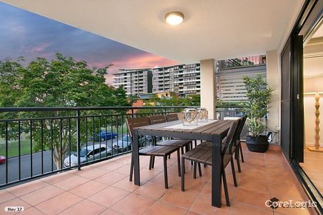 Property photo of 55 Harries Road Coorparoo QLD 4151