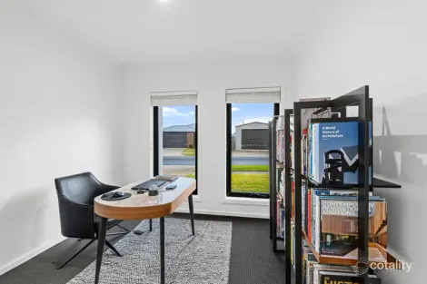 Property photo of 32 Cambridge Way Traralgon VIC 3844