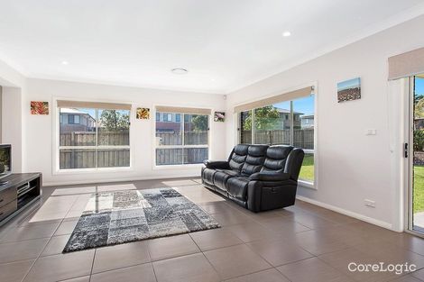 Property photo of 34 Rowe Drive Potts Hill NSW 2143