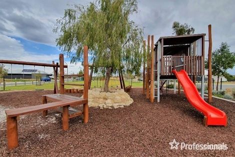 Property photo of 7 Koolama Retreat Stratton WA 6056