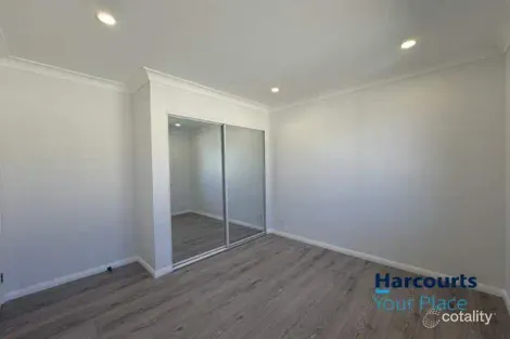 Property photo of 32 Unicombe Crescent Oakhurst NSW 2761