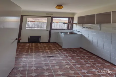 Property photo of 40 Thomas Crescent Cranbourne VIC 3977