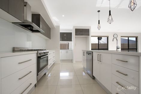 Property photo of 21 Keysor Way Wodonga VIC 3690