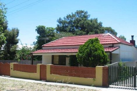28 Davies St, Beaconsfield, WA 6162