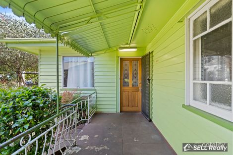 Property photo of 28 Byrneside Terrace Wynnum QLD 4178