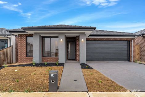 19 Ellendale St, Mickleham, VIC 3064