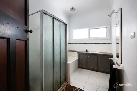 Property photo of 5 Station Street Kangaroo Flat VIC 3555