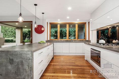 Property photo of 15 Mirtilga Place Eltham VIC 3095