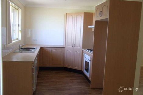 Property photo of 42 Emerald Drive Kelso NSW 2795