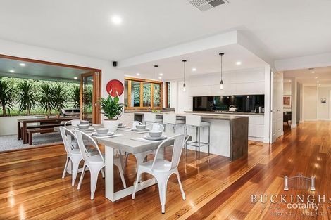 Property photo of 15 Mirtilga Place Eltham VIC 3095