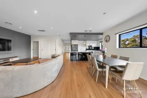 Property photo of 1 Hasluck Gardens Point Cook VIC 3030