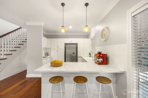 Property photo of 20 Parkway Place Kenmore QLD 4069