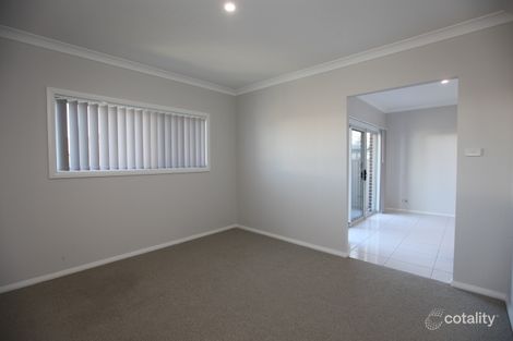 2/8a Lister Ave, Beresfield, NSW 2322