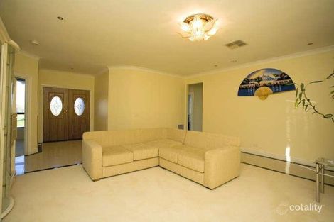 Property photo of 21 Tussock Grove Cairnlea VIC 3023