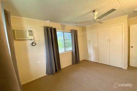 Property photo of 52 Beardmore Crescent Dysart QLD 4745