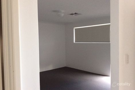 94 Harrington Waters Dr, Waikiki, WA 6169