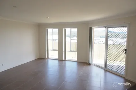 Property photo of 5 Nightshade Crescent Pimpama QLD 4209