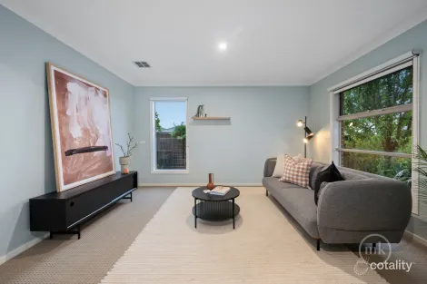 Property photo of 16 Lochran Road Doreen VIC 3754