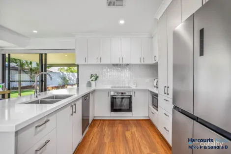 Property photo of 10 Dewis Place Bull Creek WA 6149
