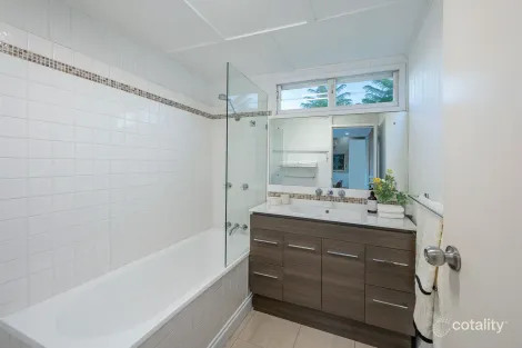 Property photo of 14 Elston Street Red Hill QLD 4059