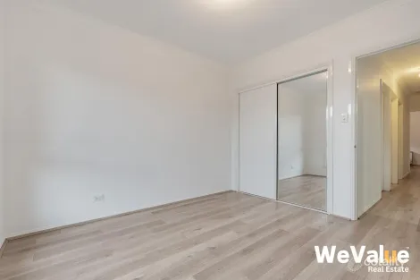 Property photo of 3 Treetop Close Roxburgh Park VIC 3064