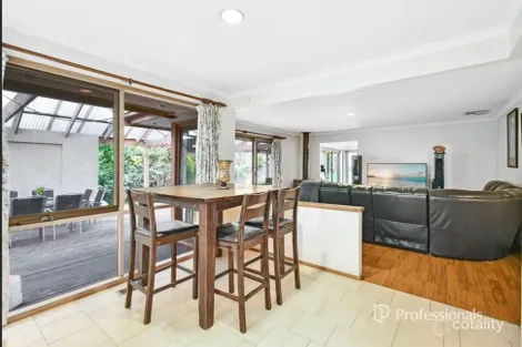 Property photo of 28 Murray Crescent Rowville VIC 3178